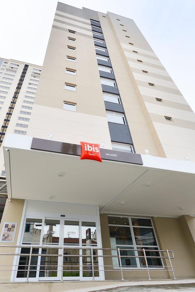 Hotel ibis Jacareí Exterior foto
